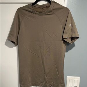 Fabletics Men's Olive Short Sleeve Tee